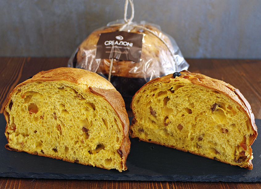 Classic Panettone with raisins and candied fruit